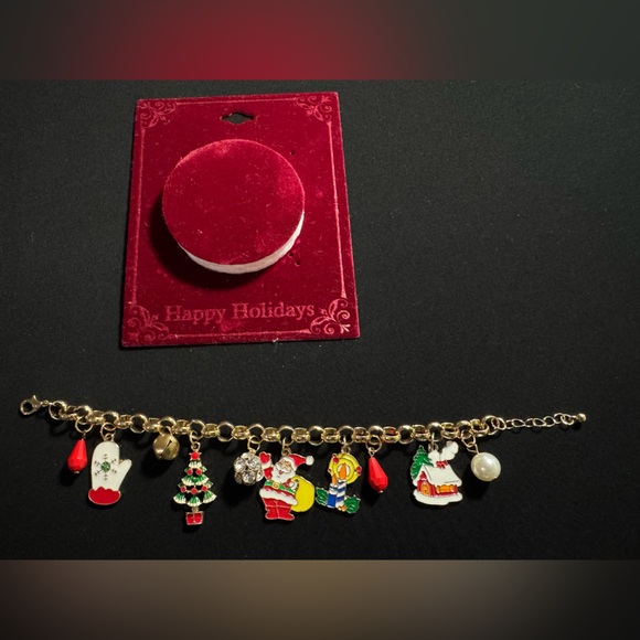 Happy Holidays Christmas charm bracelet gold color with holiday-themed charms - Picture 3 of 4